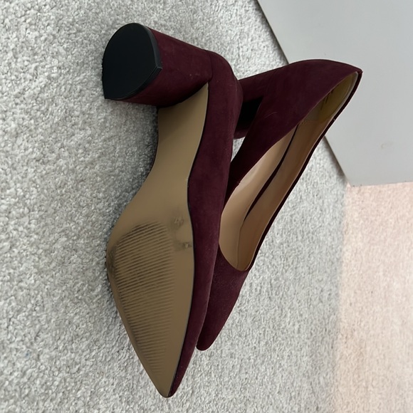 Block heel Shoe. Size 9. - Picture 4 of 6